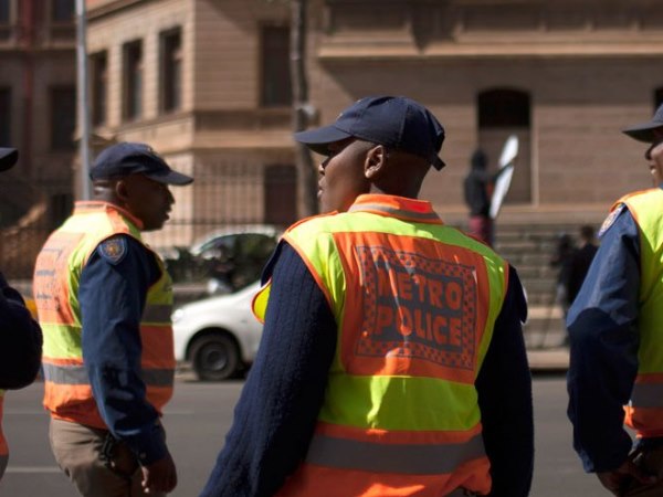 क्रिकेट स्टेडियम में दो कोचों की हत्या, दो अन्य बुरी तरह घायल