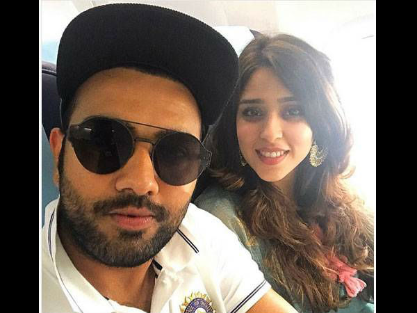  क्रिकेटरों की पत्नियों ने मनाया करवाचौथ