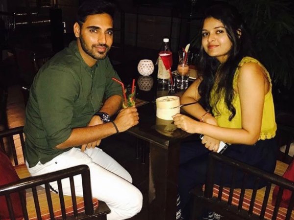 स्विंग मास्टर भुवनेश्वर कुमार ने शेयर की अपनी 'बेटर हाफ' के साथ रोमांटिक तस्वीर