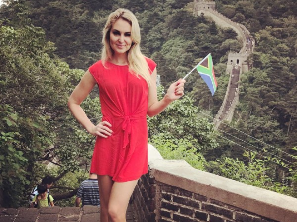 दादी के साथ केपटाउन की एक दवा दुकान गई थीं