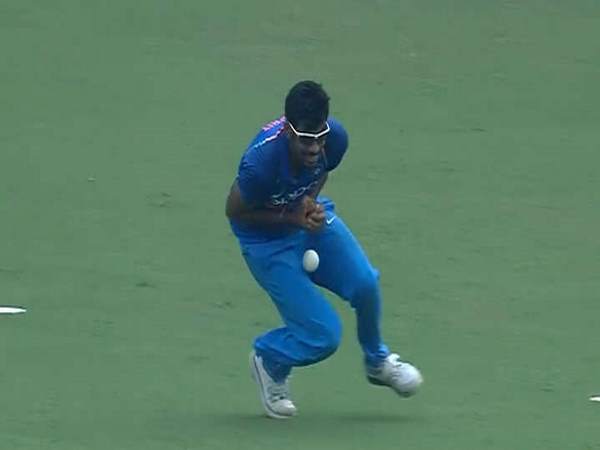 VIDEO: जसप्रीत बुमराह का ये शानदार कैच देख हैरान रह जाएंगे आप