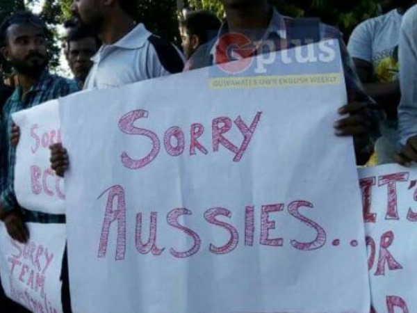 ऑस्ट्रेलियाई टीम की बस पर पथराव, गुवाहाटी के फैंस ने ऐसे मांगी माफी की जीत लिया कंगारुओं का दिल