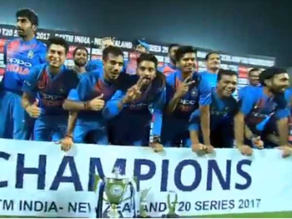 India vs New Zealand: धोनी के इन दो कमाल से भारत के नाम हुई टी-20 सीरीज