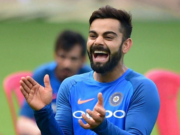 Video: कोहली ने फिर जीता दिल, बस से उतकर दिव्यांग बच्चों के साथ खिंचाई सेल्फी