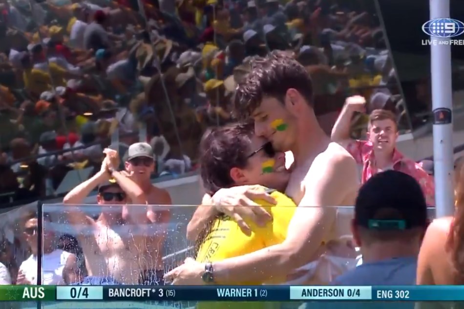 एशेज सीरीज: ऑस्ट्रेलिया-इंग्लैंड मैच खेलने में बिजी थे इस कपल ने कर ली सगाई