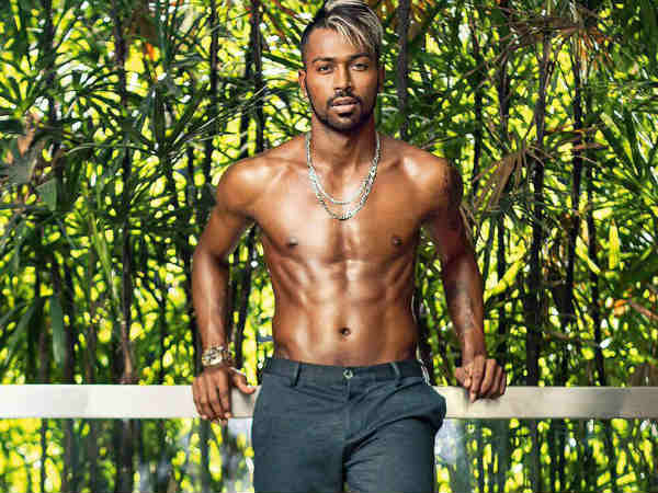  शर्टलेस हुए पांड्या