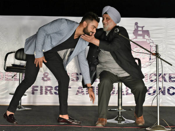 डैशिंग और बिंदास के बाद सामने आया कोहली की संस्कारी रूप, बेदी और शर्मिला का पैर छूकर जीता दिल