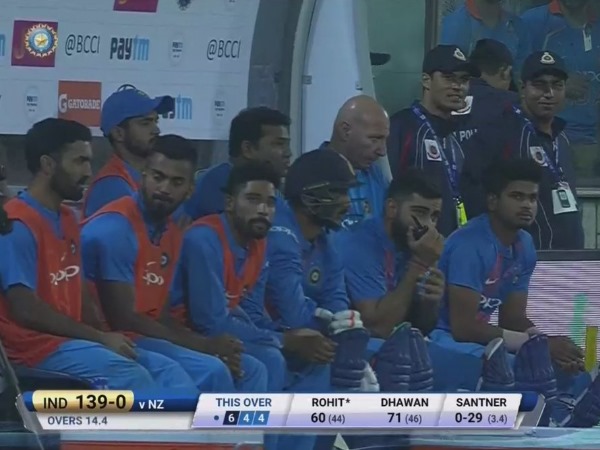 वॉकी-टॉकी इस्तेमाल करते पाए गए विराट कोहली, आईसीसी ने दी क्लीन चिट