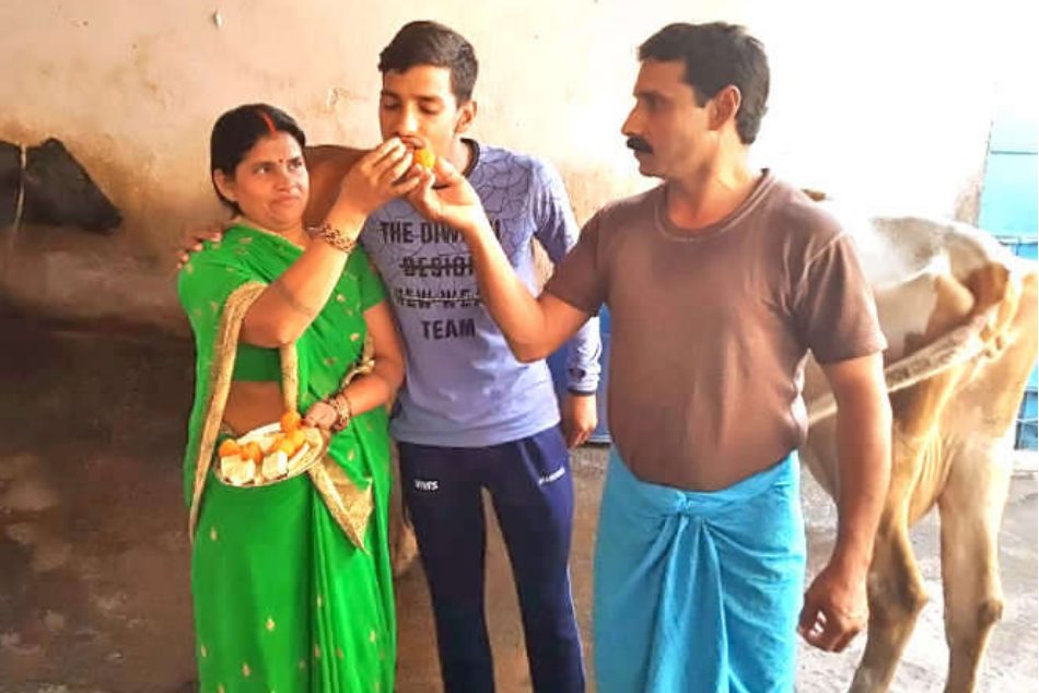 दूध बेचने वाले का बेटा पंकज यादव खेलेगे अंडर-19 क्रिकेट वर्ल्ड कप, धोनी से है 'खास कनेक्शन'