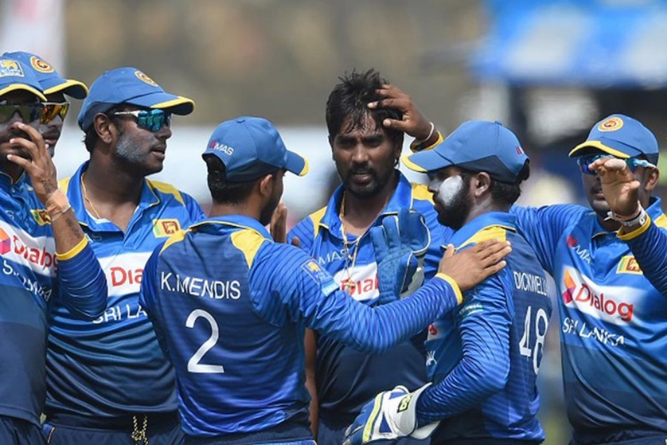 रोहित शर्मा के साथ ही श्रीलंका के इस गेंदबाज ने लगा दी रिकॉर्ड 'सेंचुरी'