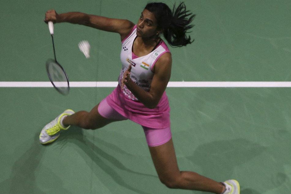 वर्ल्ड सुपर सीरीज फाइनल्स: सिंधु ने सेमीफाइनल में जगह पक्की की, श्रीकांत बाहर