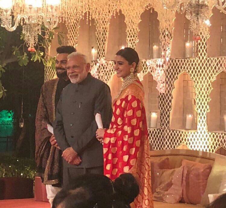 #VirushkaReception: अपने रिसेप्शन में जमकर थिरके विराट-अनुष्का, VIDEO वायरल