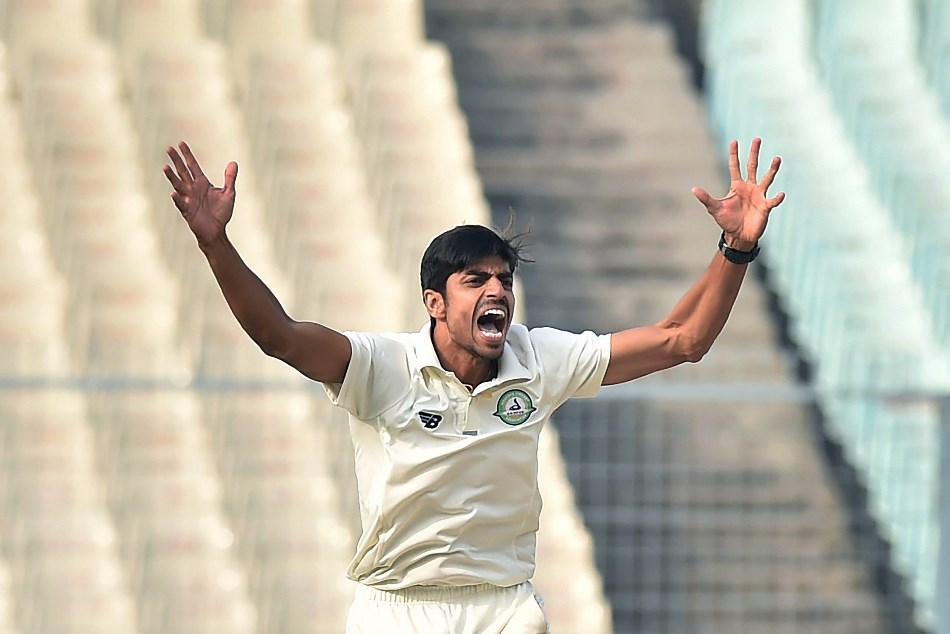 रणजी ट्रॉफी फाइनल: रजनीश गुरबानी ने रचा इतिहास, हैट्रिक लेने वाले दूसरे गेंदबाज बने