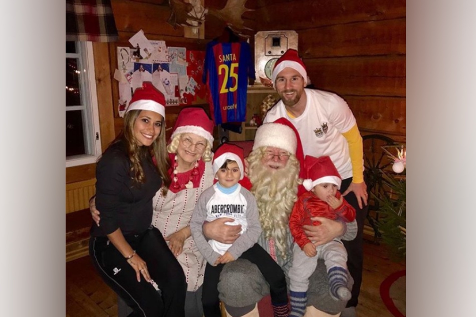 देखिए फुटबॉल के सबसे बड़े खिलाड़ियों ने कैसे मनाया क्रिसमस का जश्न