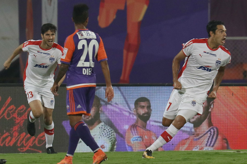 ISL 2017: मिकु के डबल गोल से बेंगुलरू ने पुणे को 3-1 से हराया, टॉप पर काबिज