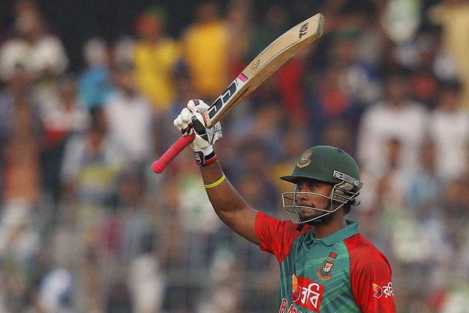 बांग्लादेशी क्रिकेटर शब्बीर अहमद ने पहले महिला को पीटा था, अब शोर मचाने पर कर दी फैन की धुनाई