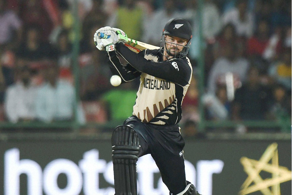 वर्ल्ड रिकॉर्ड: कॉलिन मुनरो ने सबको पीछे छोड़ा, तीन शतक लगाने वाले पहले बल्लेबाज बने