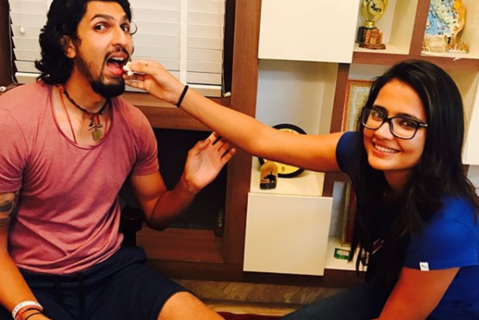 पति-पत्नी की बात में घुसने लगा अंजान शख्स, तो इशांत शर्मा ने यूं दिया करारा जवाब