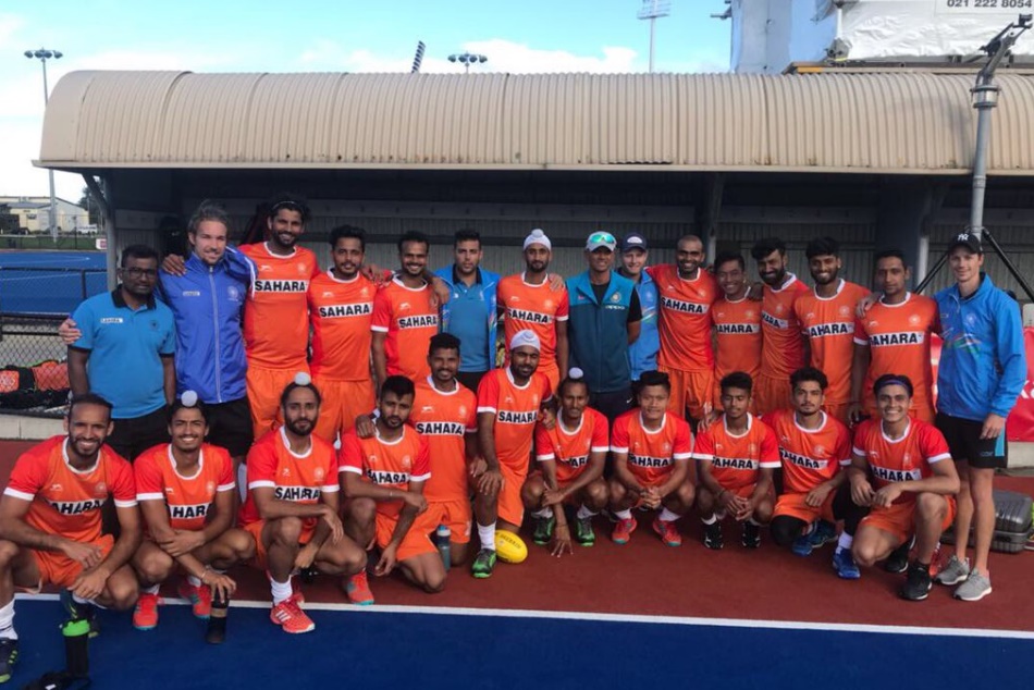 U19CWC: सभी को चौंकाते हुए भारतीय हॉकी टीम का हौसला बढ़ाने जा पहुंचे द्रविड़