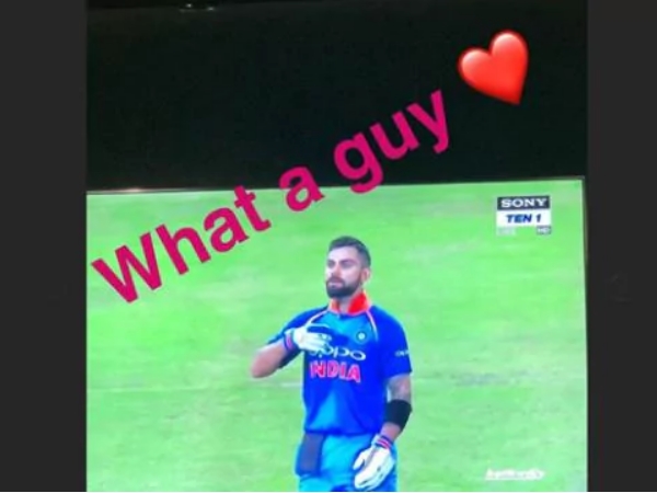 PICS: विराट ने जड़ी सेंचुरी और अनुष्का ने किया कुछ ऐसा कि वायरल हो गए फोटो