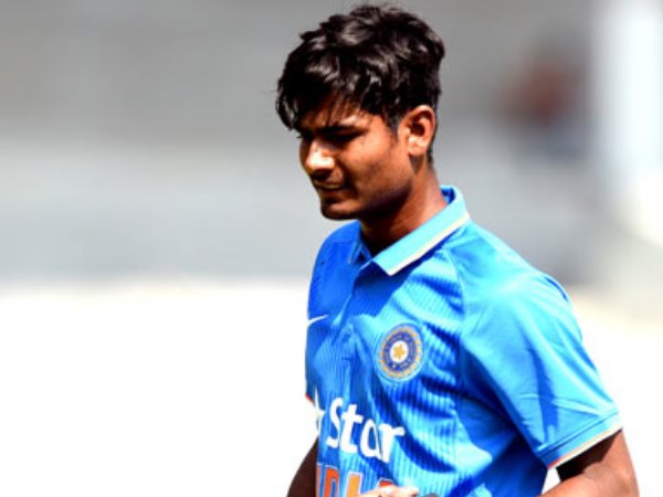 ऑल राउंडर ने अपने शानदार प्रदर्शन से क्रिकेट जगत में सनसनी मचा दी 