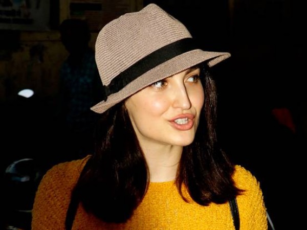 एली अवराम के साथ रिलेशनशिप की खबरें!