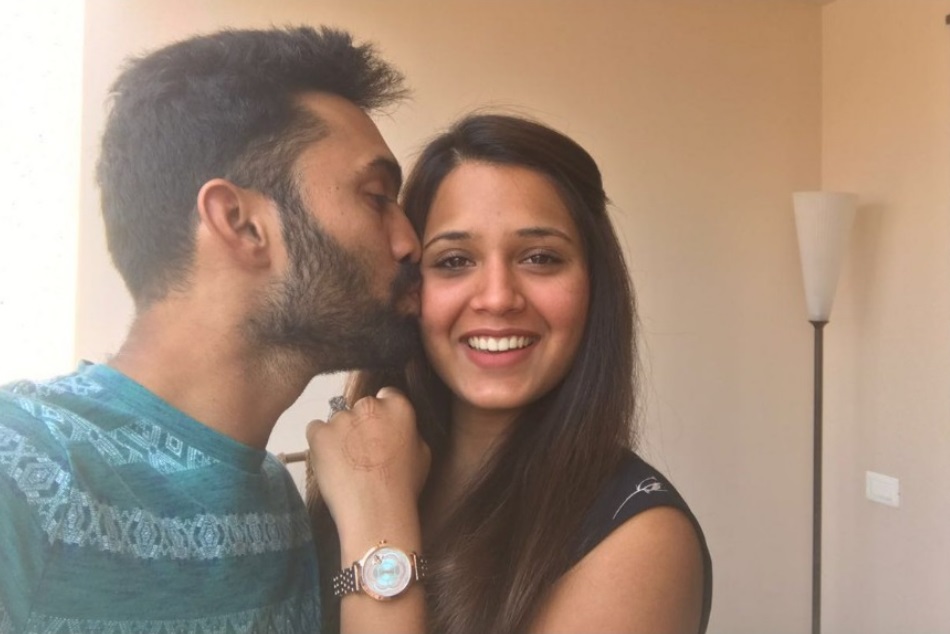 Video: जब लुंगी पहन 'अपड़ी पोड़े पोड़े' पर जमकर नाचे दिनेश कार्तिक, अब भज्जी ने लिए मजे