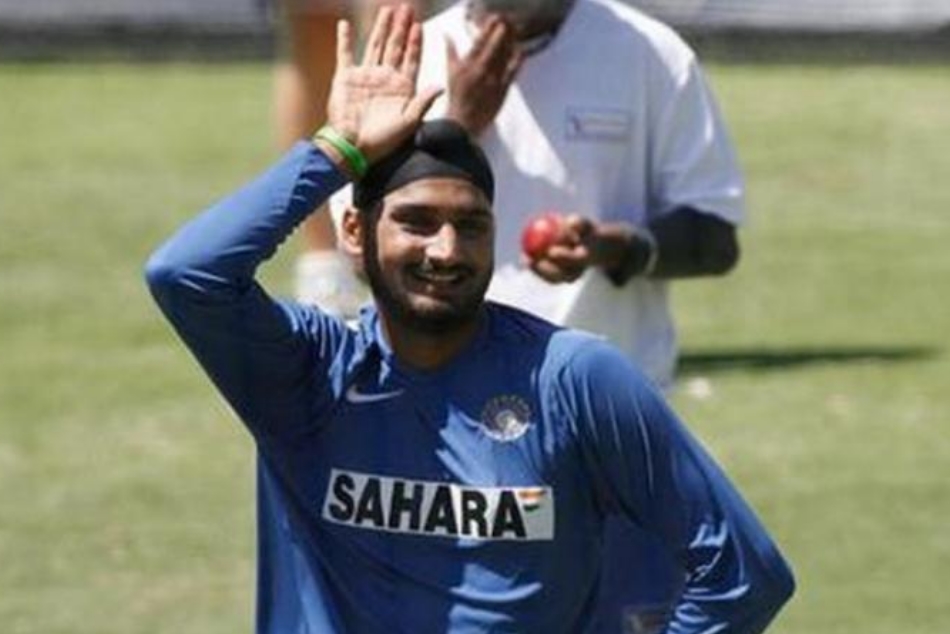 नागिन डांस के बाद हरभजन सिंह ने शेयर किया बिच्छू डांस, सोशल पर वायरल