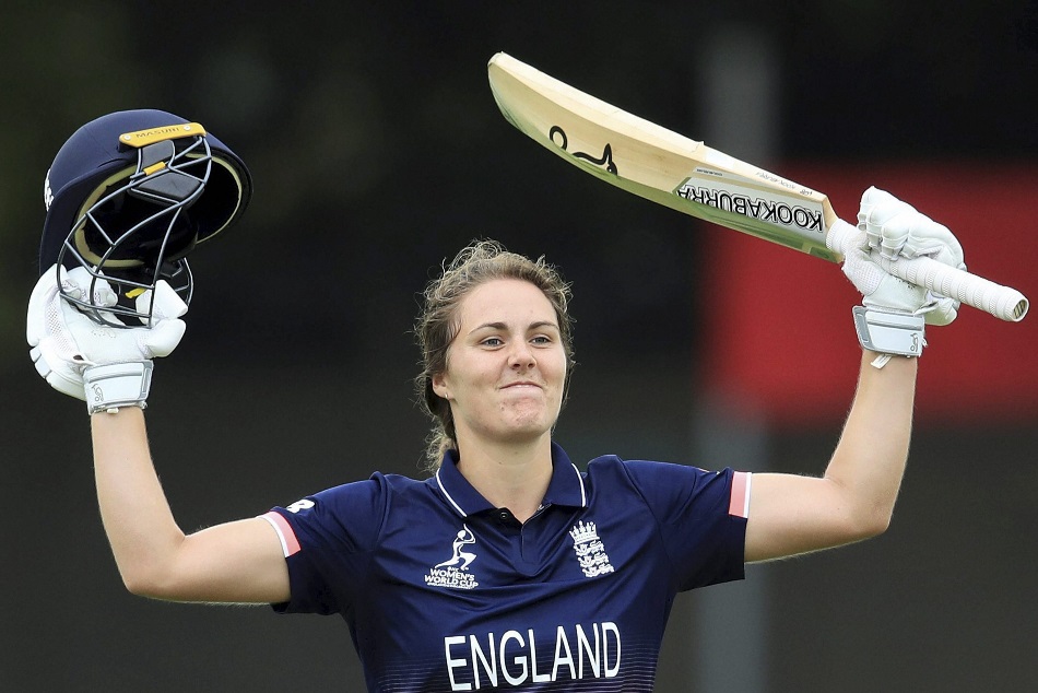 ये क्या! भारतीय टीम ने दिया महज 86 रनों का टारगेट, इंग्लैंड ने बना डाले 210 रन