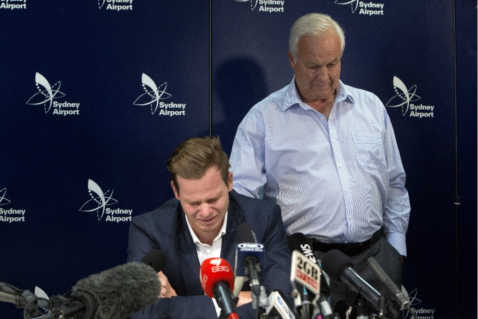 स्मिथ के आंसुओं से पिघला क्रिकेट जगत, रोहित शर्मा ने कही बड़ी बात