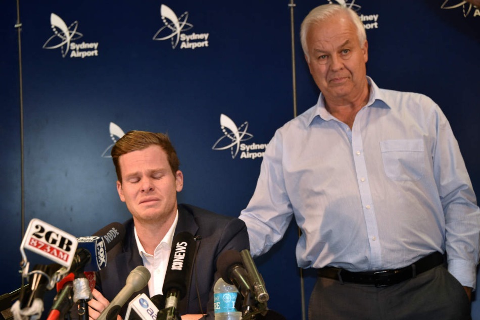 Video: मीडिया के सामने फूट-फूटकर रोए स्टीव स्मिथ, मांगते रहे मांफी