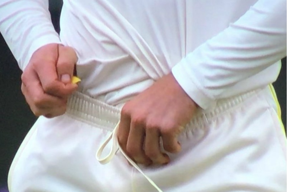 बॉल टेम्परिंग Video: देखिए कैसे बेनक्रॉफ्ट ने दिया इस बेहद शर्मनाक घटना को अंजाम