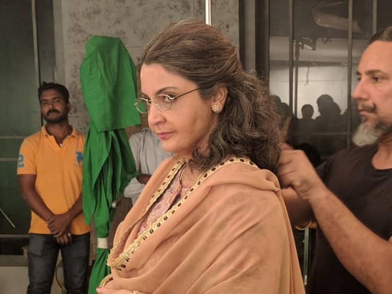 जब नानी बनकर विराट कोहली की पत्नी ने सभी को चौंकाया, देखें वीडियो