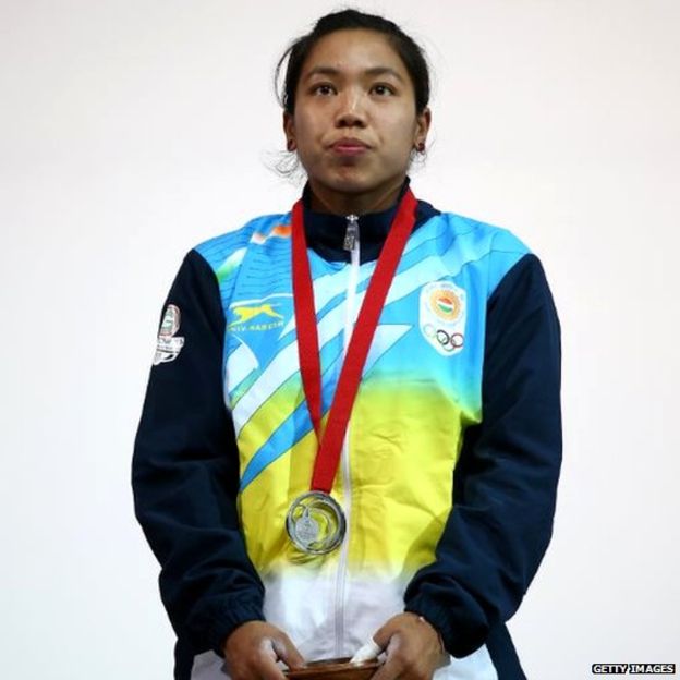 मीराबाई चानू : चैम्पियन बनने के लिए सगी बहन की शादी छोड़ने वाली लड़की