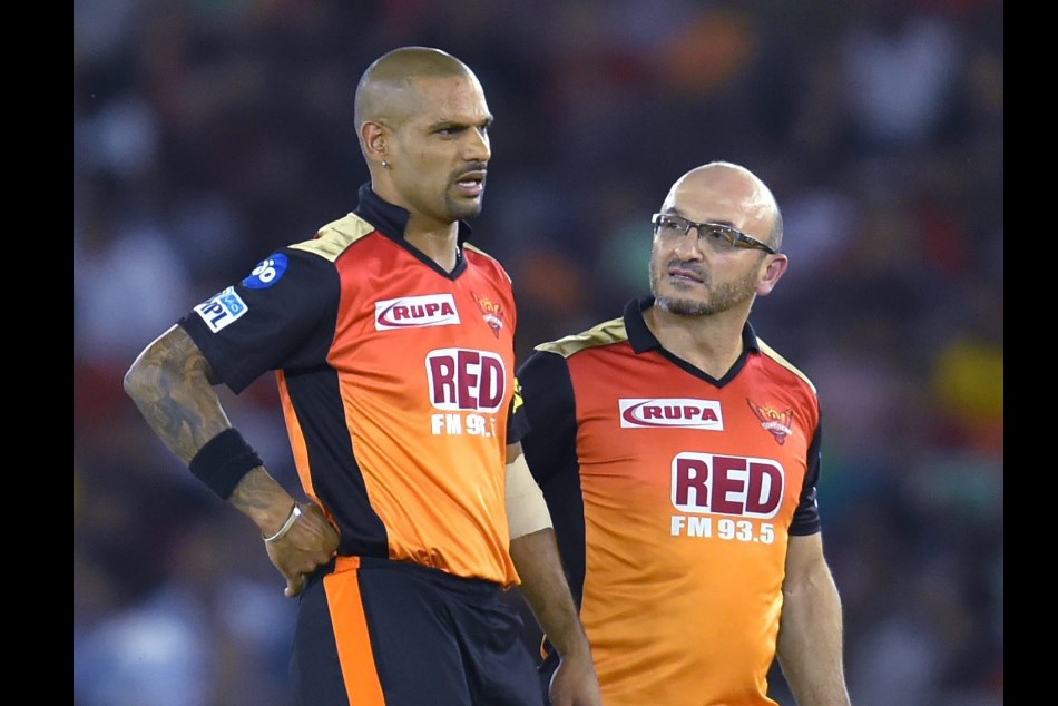 IPL 11: सनराइजर्स हैदराबाद के लिए बुरी खबर, शिखर धवन का खेलना अभी तय नहीं!