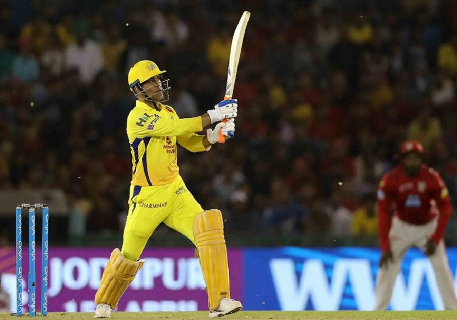 MS Dhoni shows old spark crowd cheering for msd against kxip