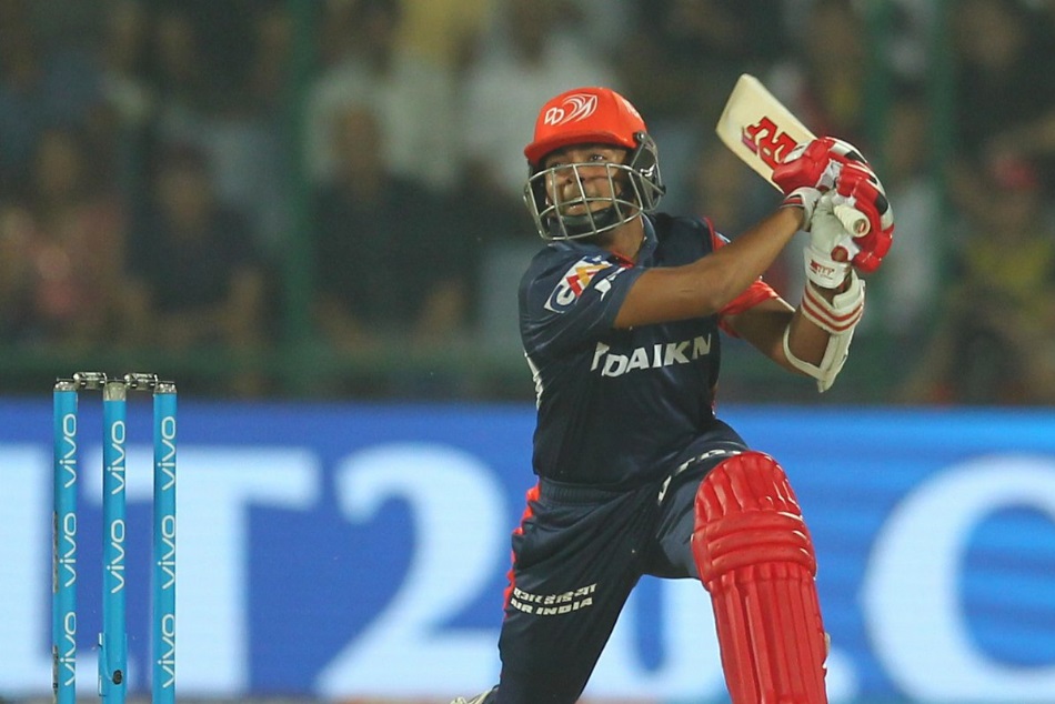 IPL 11: पृथ्वी शॉ ने दूसरे ही मैच में रचा इतिहास, फिफ्टी जड़ने वाले सबसे युवा बल्लेबाज बने