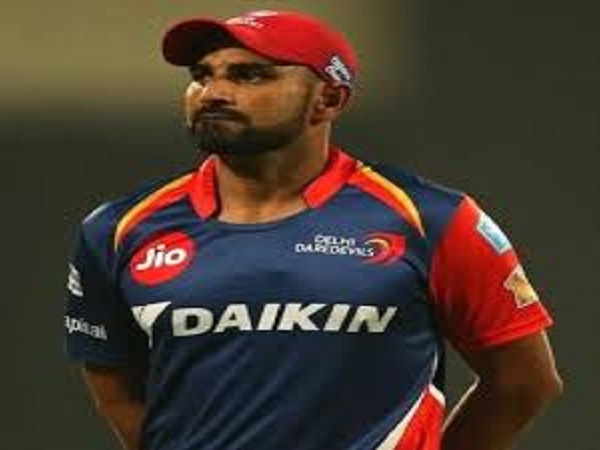  शमी ने 4 ओवरों में 53 रन दिये।