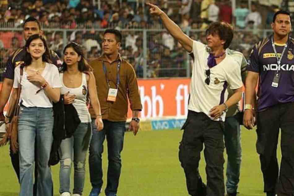 IPL 2018 : KKR की पहली जीत पर शाहरुख ने बेटी सुहाना और बेटे अबराम के साथ मनाया जश्न