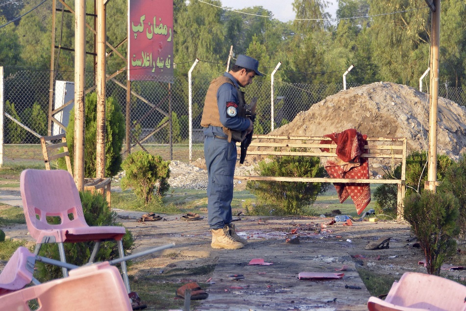 क्रिकेट मैच के दौरान कई धमाकों में आठ लोगों की मौत, बड़ी संख्या में लोग घायल