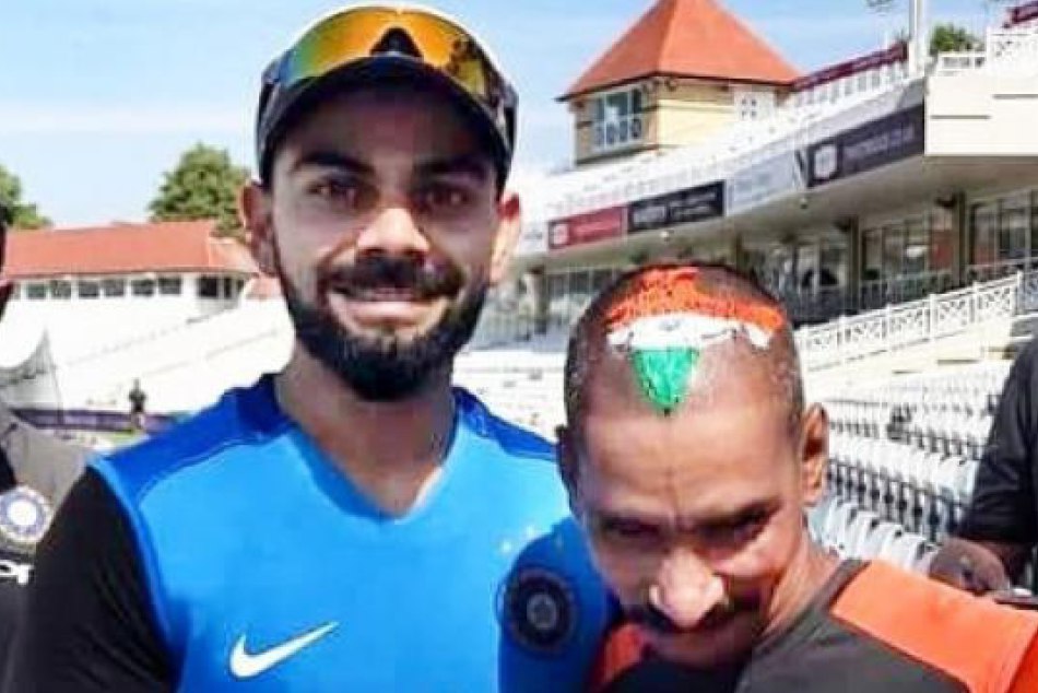 INDvsENG: इस बेहद खास क्रिकेट फैन के साथ टीम इंडिया ने खिंचाई फोटो