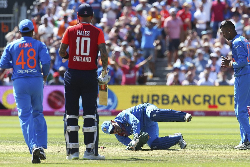 रिकॉर्ड! भारत ने जीती सीरीज, एमएस धोनी ने रचा इतिहास