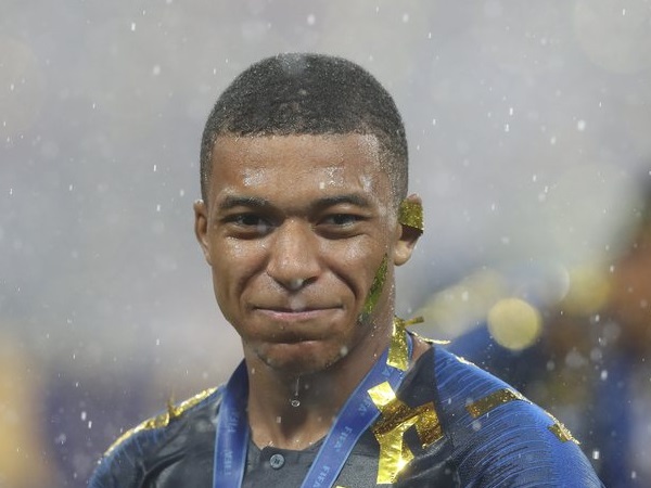 फ्रांस के स्टार खिलाड़ी एमबाप्पे दान करेंगे अपनी विश्वकप की सारी कमाई