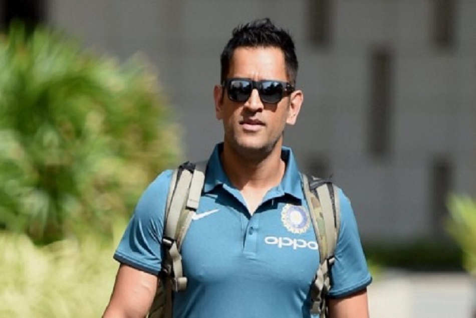 क्रिकेट के दिग्गजों ने धोनी के जन्मदिन पर कुछ इस तरह दी बधाई