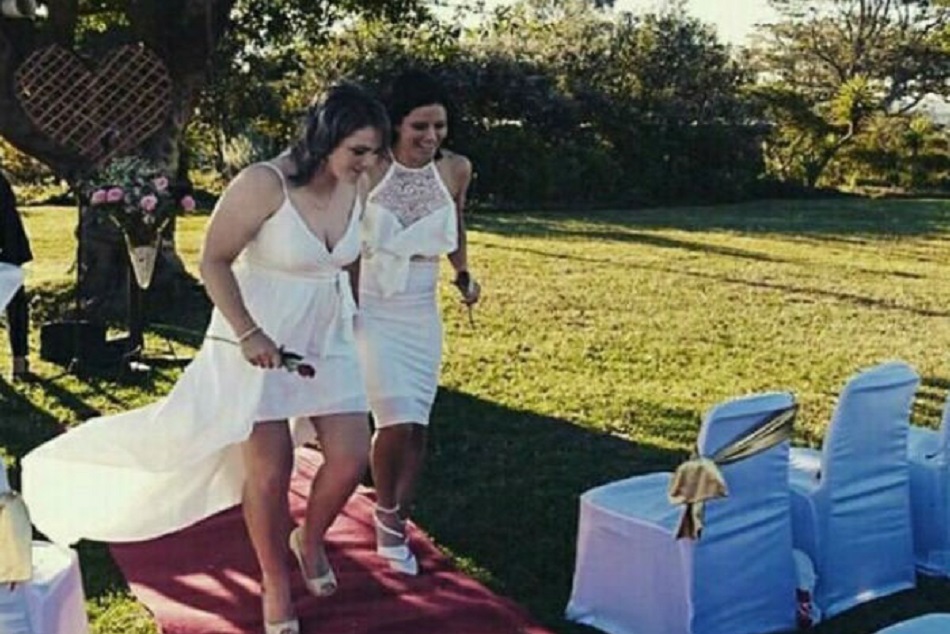 दक्षिण अफ्रीका क्रिकेट टीम की दो मशहूर महिला खिलाड़ियों ने आपस में रचाई शादी, तस्वीरें वायरल