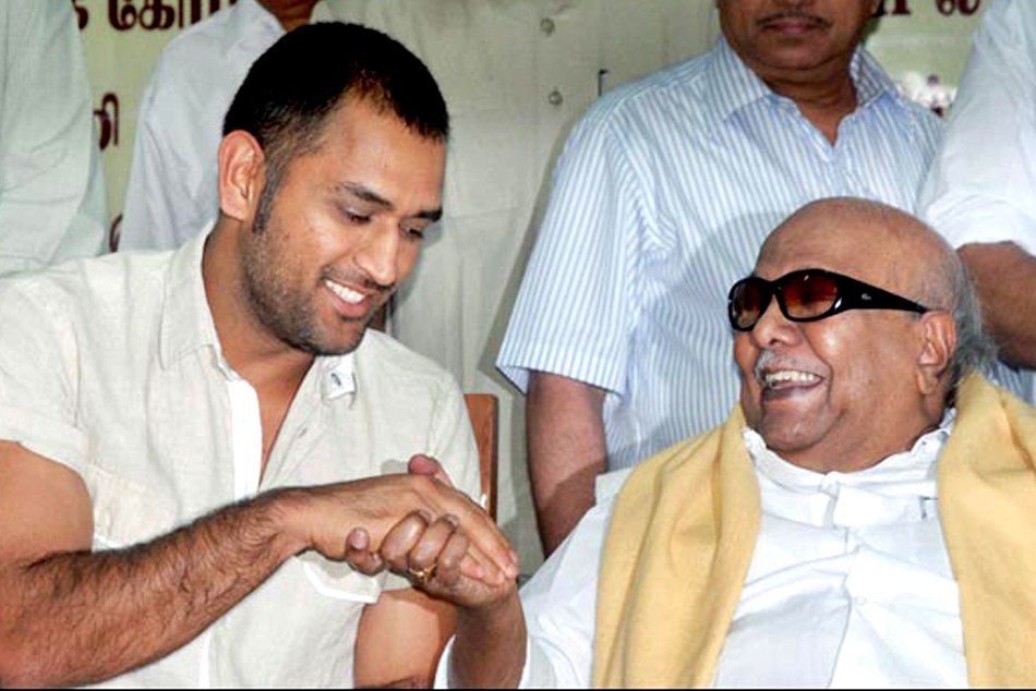 क्रिकेट देखने के लिए पार्टी मीटिंग कैंसल कर दिया करते थे करुणानिधि, धोनी से था खास लगाव