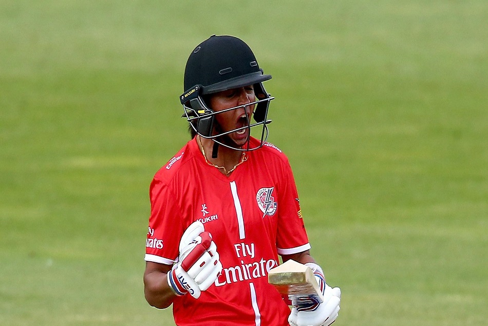 6 छक्के जड़कर हरमनप्रीत कौर ने बना डाला ये खास रिकॉर्ड