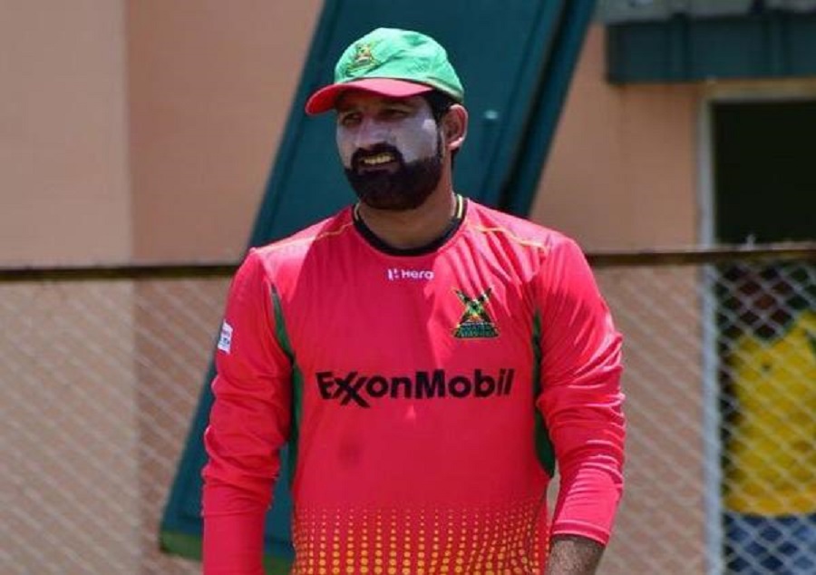 पाकिस्तानी खिलाड़ी सोहेल तनवीर ने मैदान पर किया अश्लील इशारा, Video हो रहा वायरल