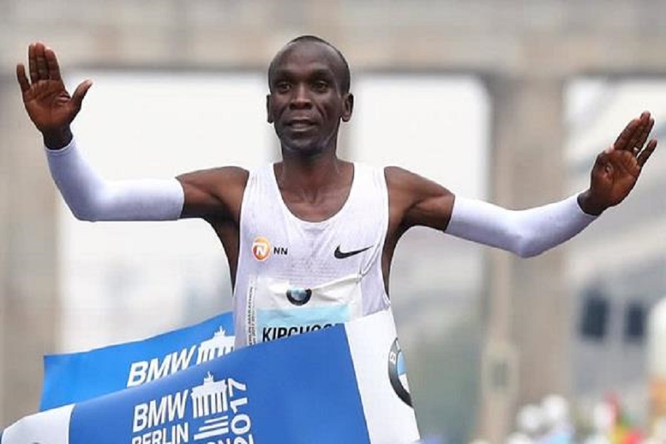 केन्या के महान धावक किपचोगे ने मैराथन में रचा इतिहास, बनाया खास वर्ल्ड रिकॉर्ड