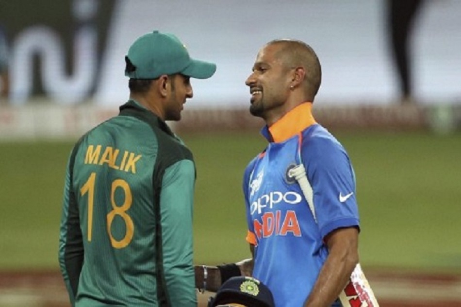 INDvsPAK: जब शोएब मलिक को देख इंडियन फैंस ने कहा जीजू, तो कुछ ऐसा रहा उनका रिएक्शन, देखें VIDEO